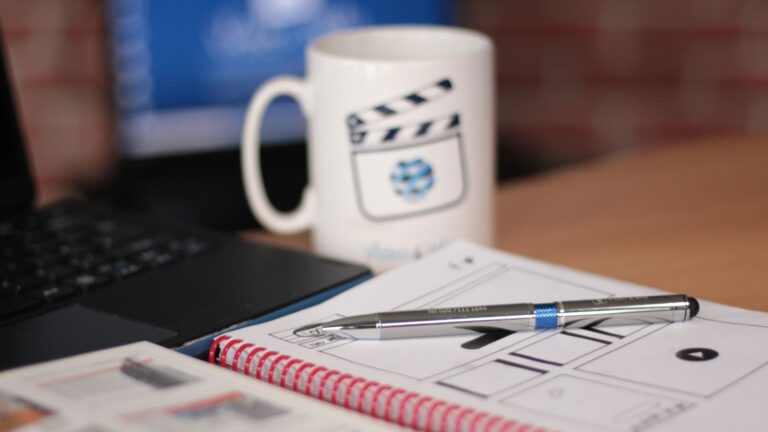 What to include in your website header