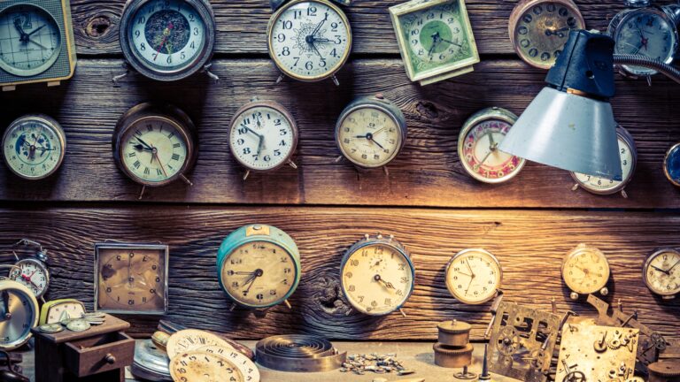 The best time to publish these different types of content will vary depending on the audience you are trying to reach and the purpose of the blog